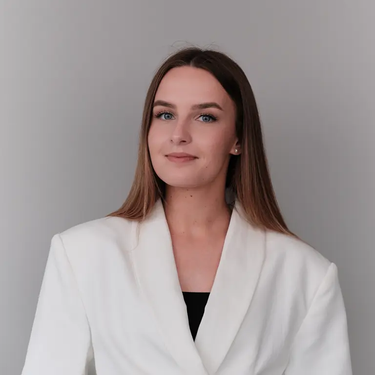 Angelina, Project Manager